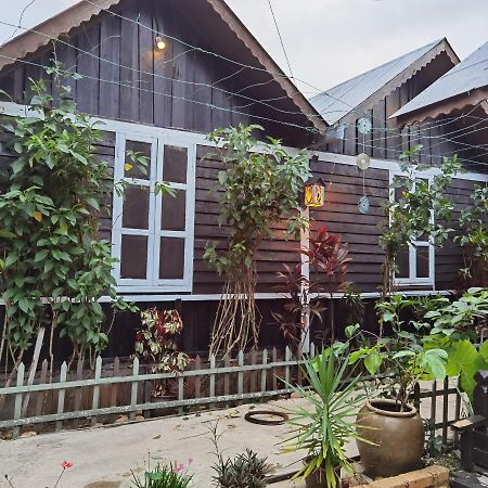 Mykampung Chalet Hotel Ipoh Kültér fotó