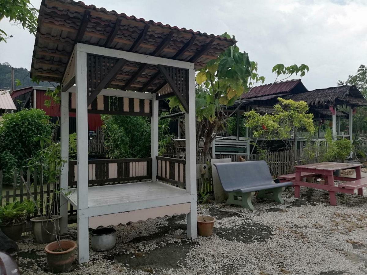 Mykampung Chalet Hotel Ipoh Kültér fotó